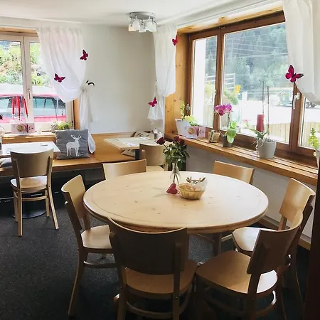 Mami Cafe&bistro&pension Vendégház *